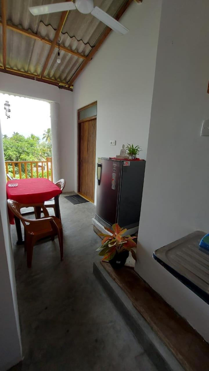 Jungle Beach Inn Унаватуна Екстериор снимка